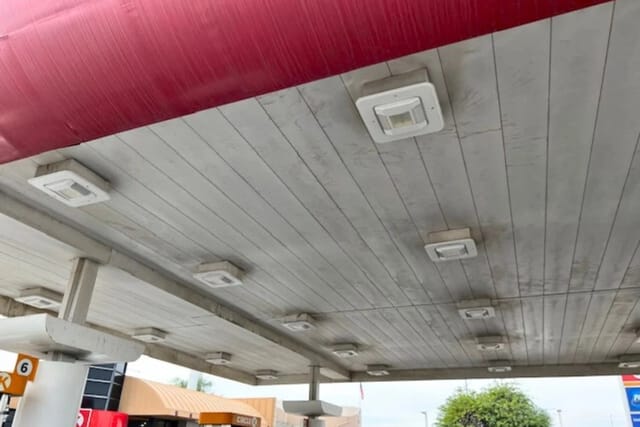 LED Garage Lights 101: Understanding Features and Benefits