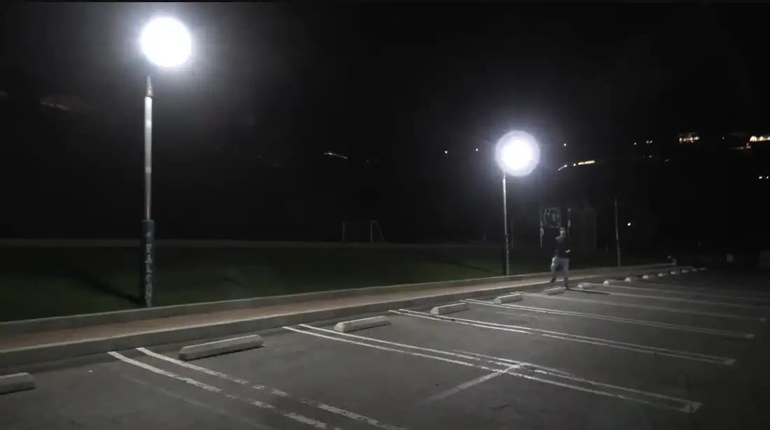 solar parking lot light daytime pole installation