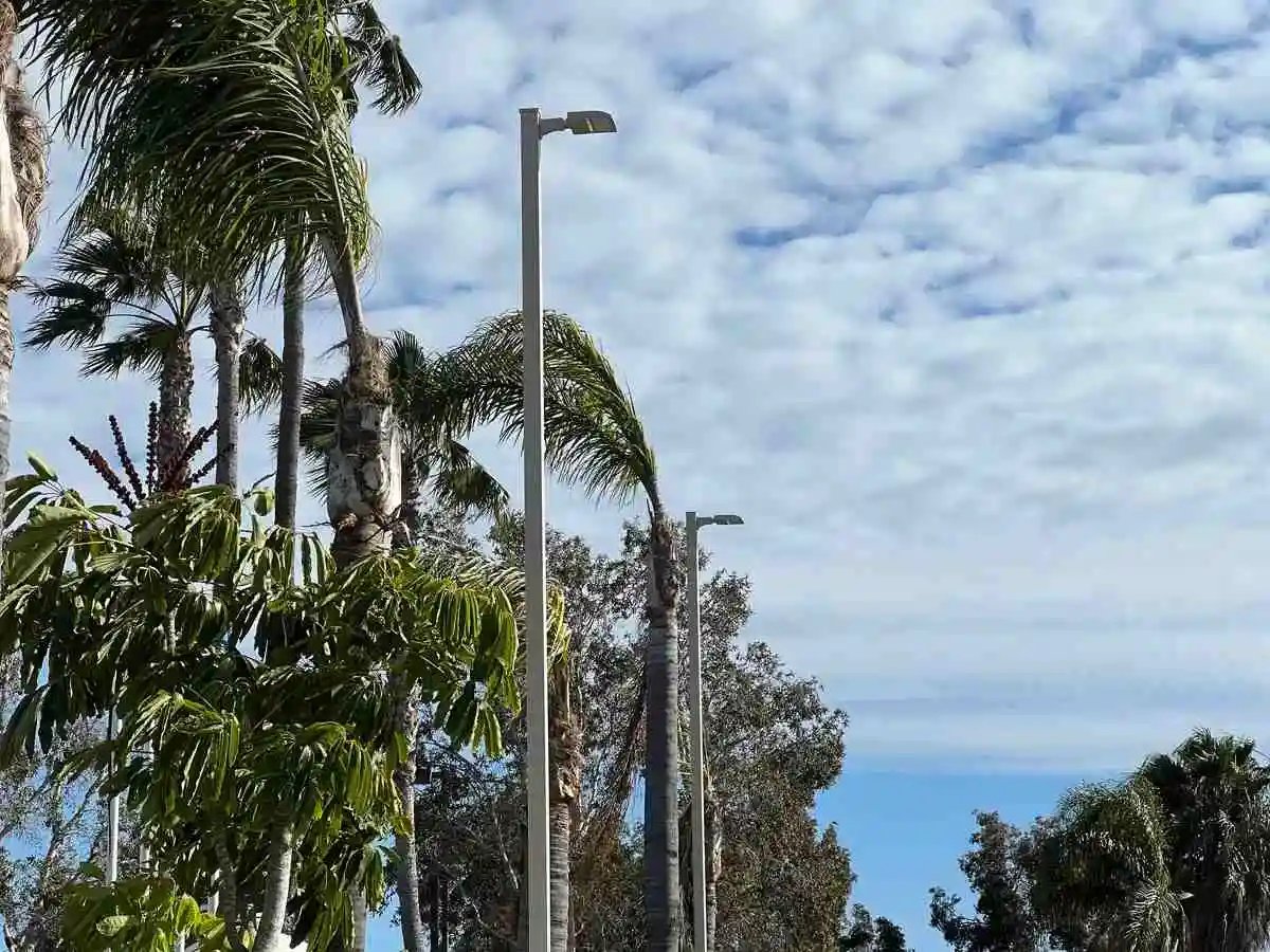 White NextGen LED parking lot lights at Islands Restaurant