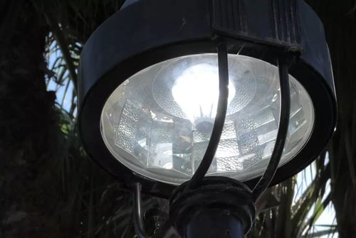 How to install a corn light bulb step 5