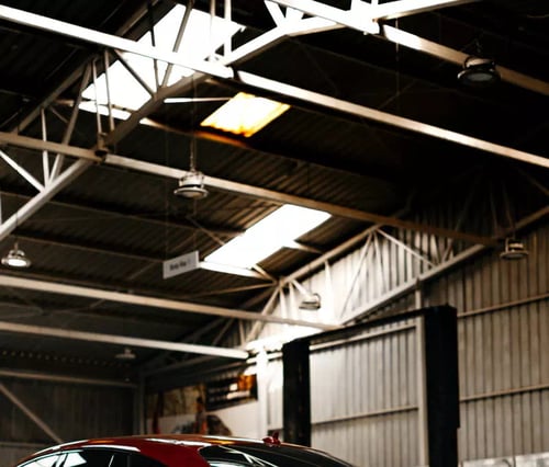 Warehouse with LED high bay lights operating at full brightness after 0-10V dimmer installation